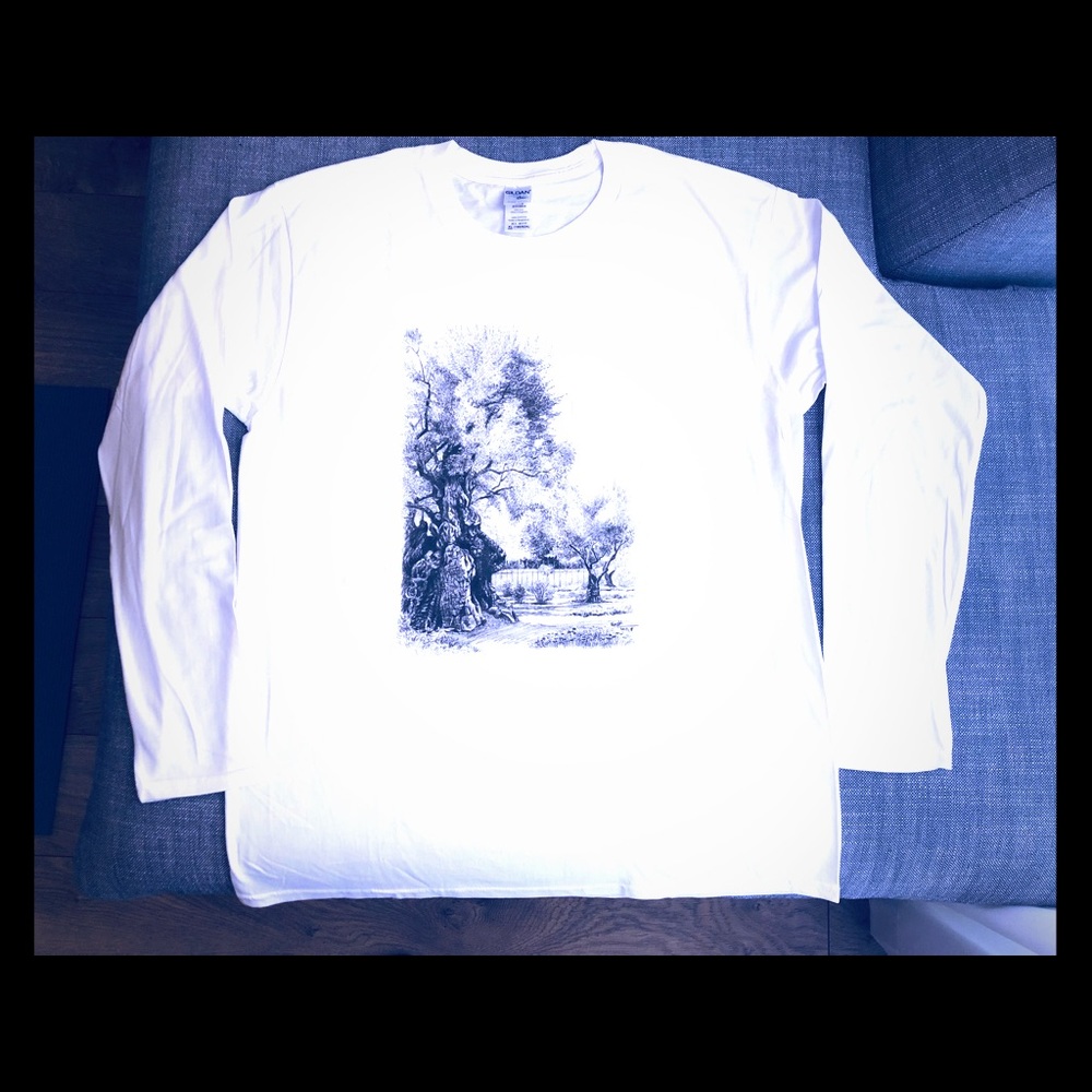 NWOT Long Sleeve Artist T-shirt